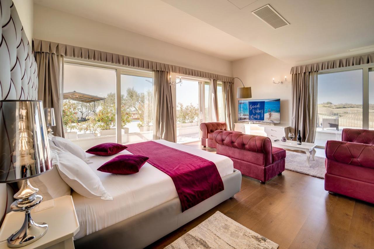 Wine Residence Cattunar Brtonigla Bagian luar foto
