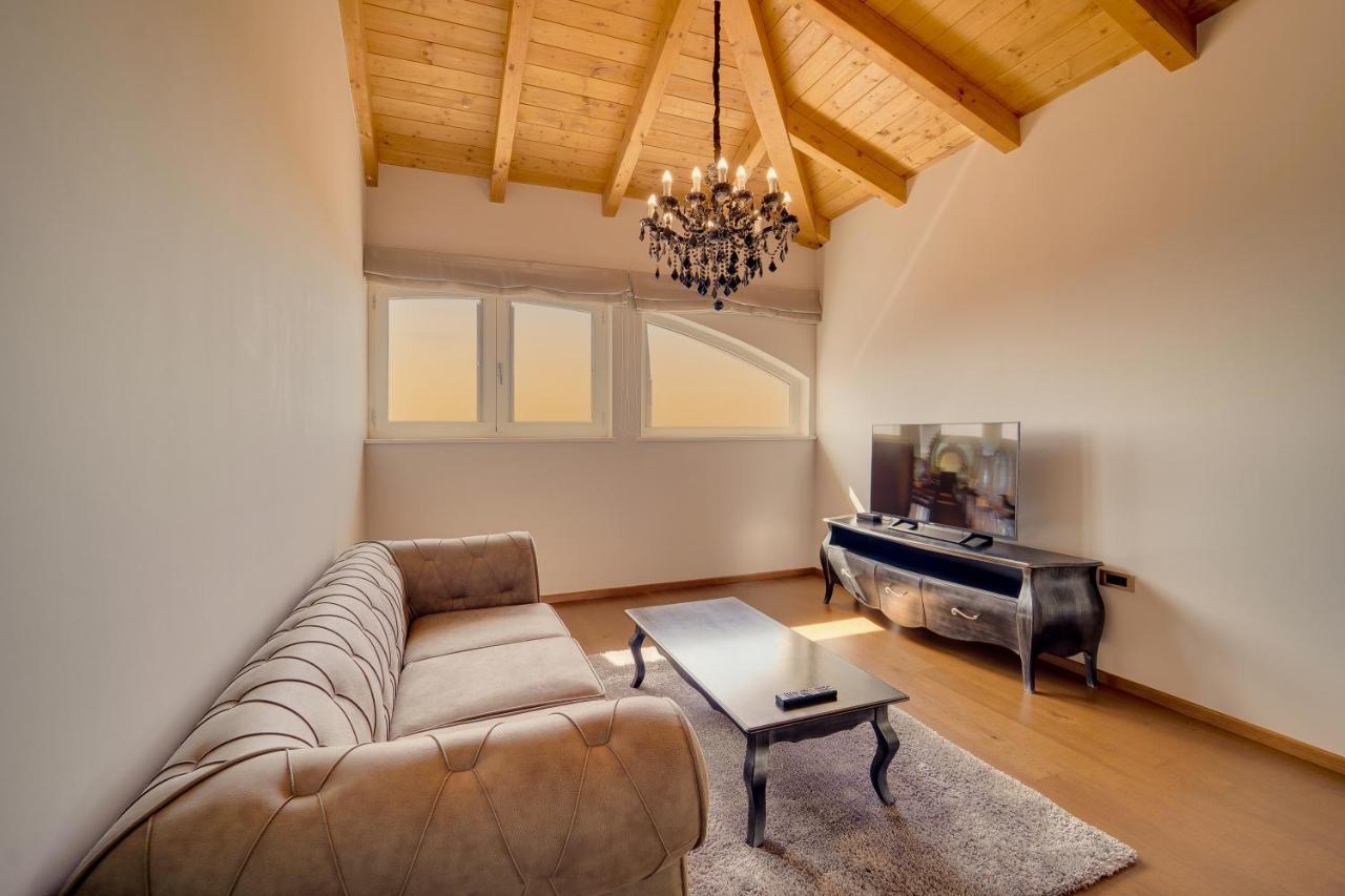 Wine Residence Cattunar Brtonigla Bagian luar foto