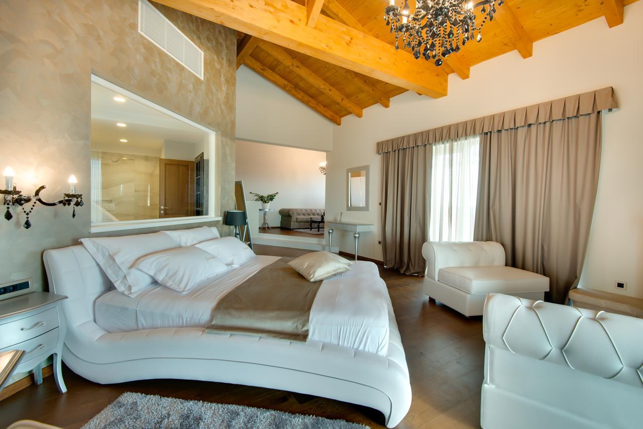 Wine Residence Cattunar Brtonigla Bagian luar foto