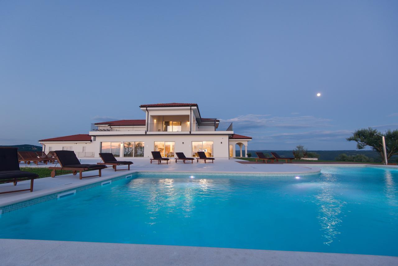 Wine Residence Cattunar Brtonigla Bagian luar foto