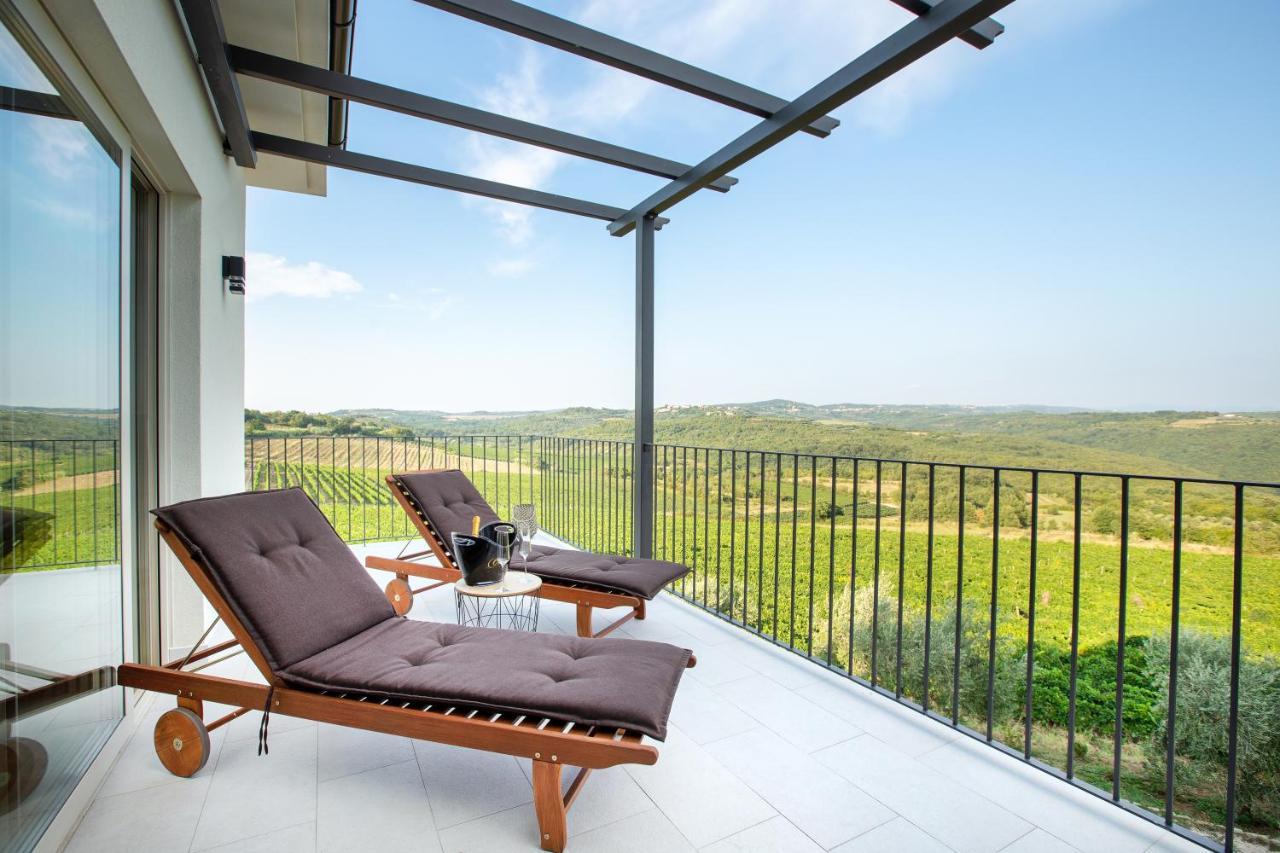 Wine Residence Cattunar Brtonigla Bagian luar foto